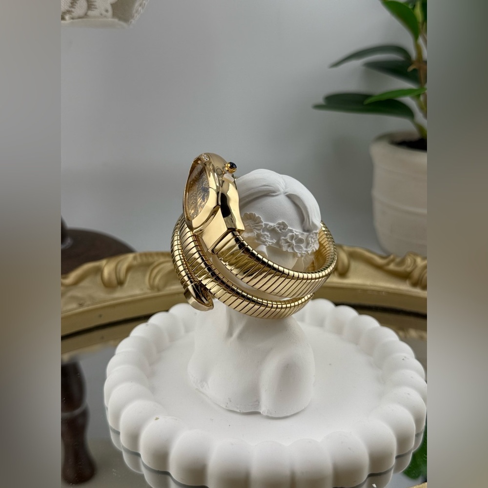 Trendy Serpenti Wrap Watch - Picture 5 of 10